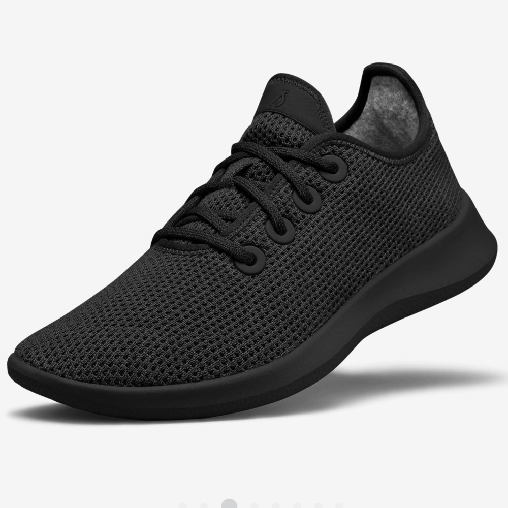 {Sz7} ALLBIRDS Women's Tree Runners-Jet Black (Black Sole)
